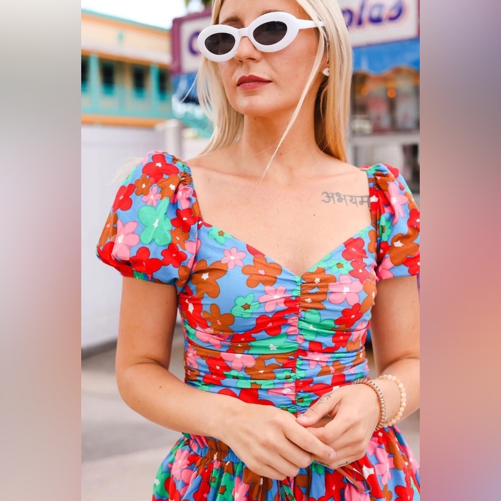 LIKE NEW ENTRO Floral Retro Puff Sleeve Crop Top Blouse Large
